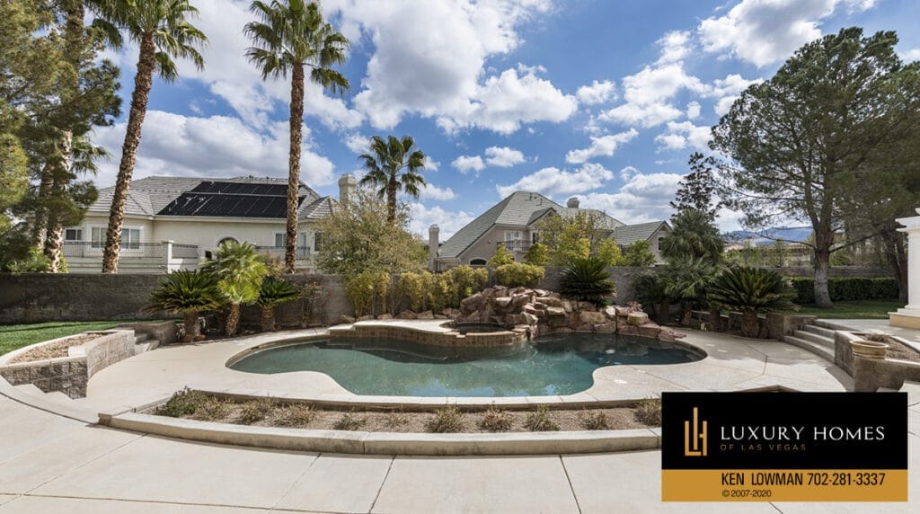 Luxury Homes of the Month – July 2021