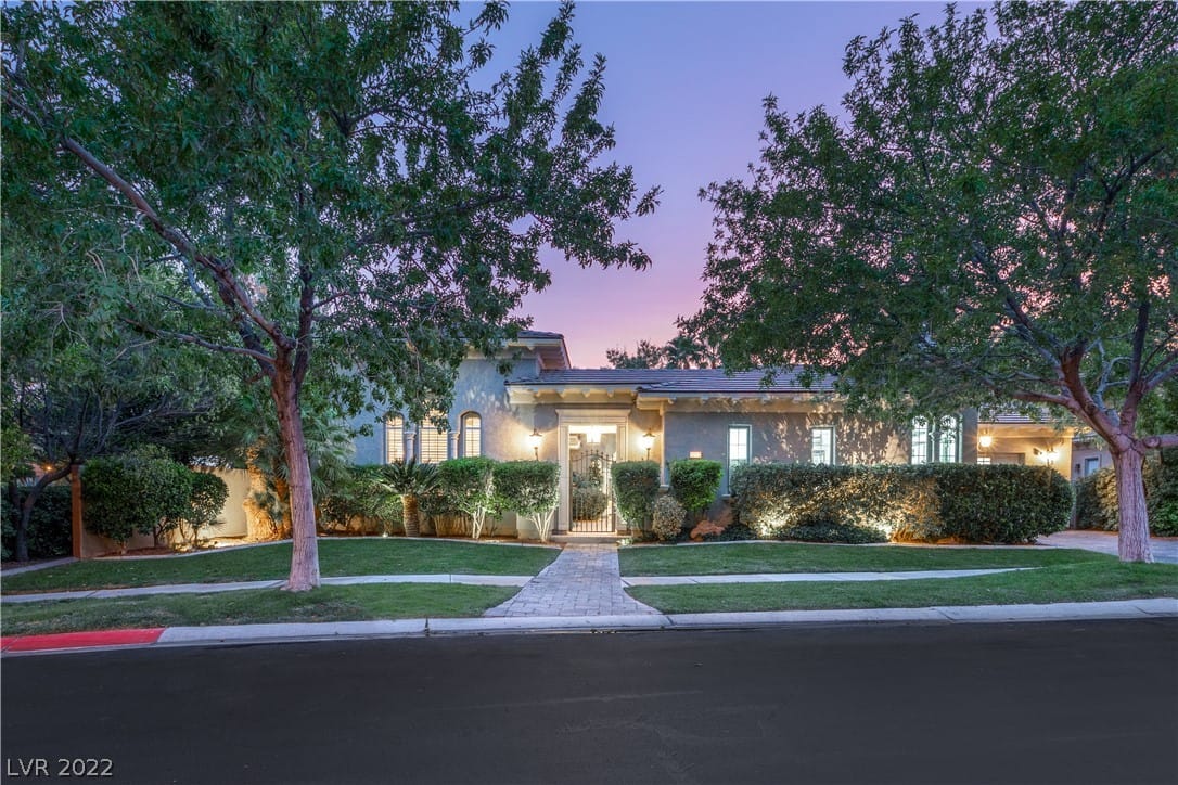10153 Kearney Hill Place Las Vegas, NV 89144