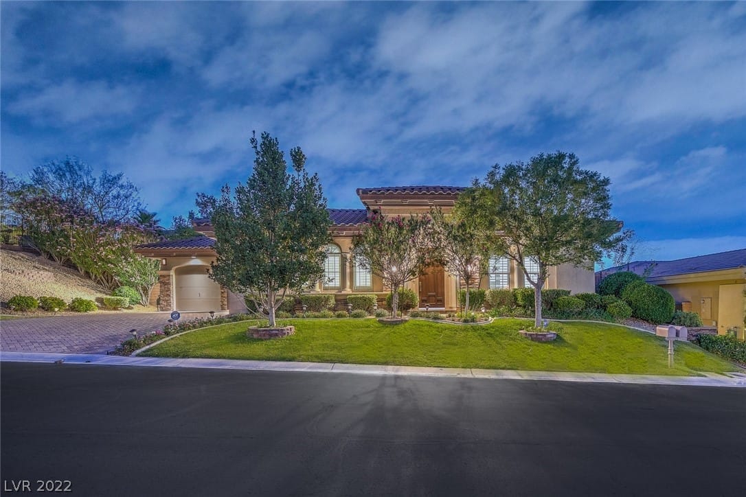 72 Tapadero Lane Las Vegas, NV 89135