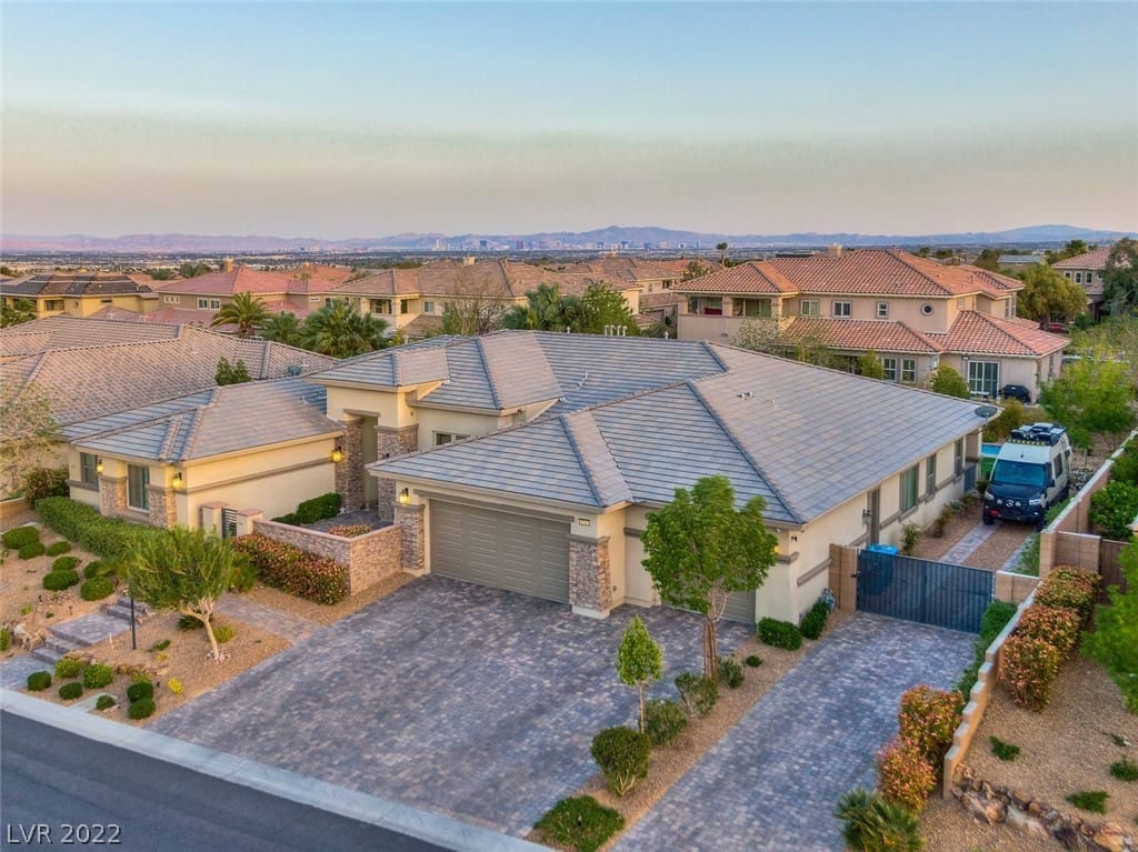 9767 Cathedral Pines Avenue Las Vegas, NV 89149 Luxury Homes of Las