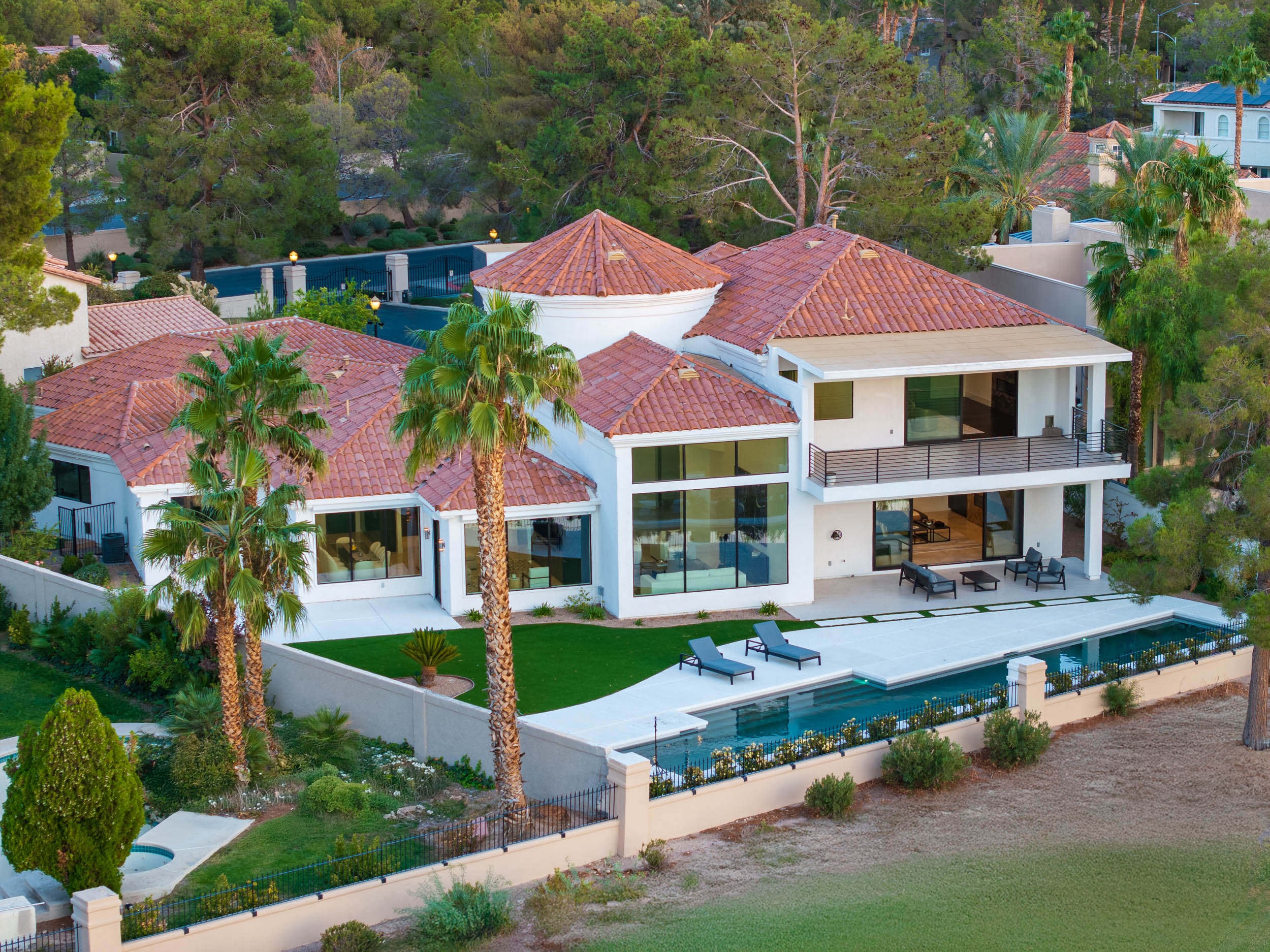 Rediscover Luxury Living: Exclusive Guard-Gated Communities in Summerlin